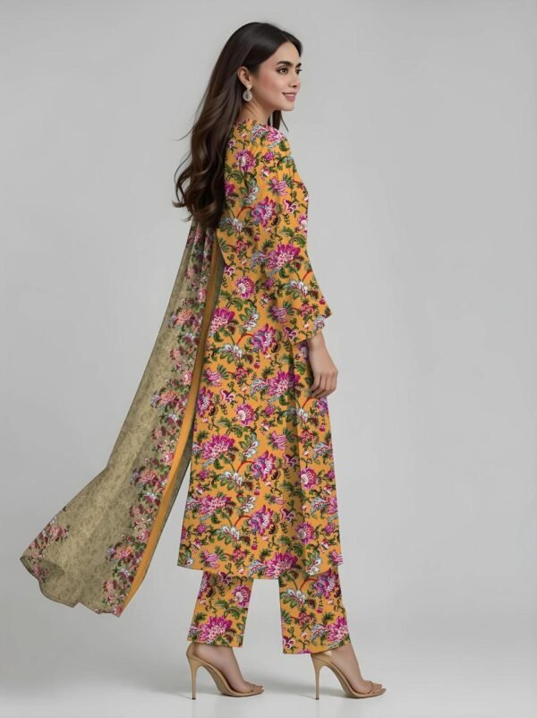 Women's 3 piece unstiched printed suit - Image 4