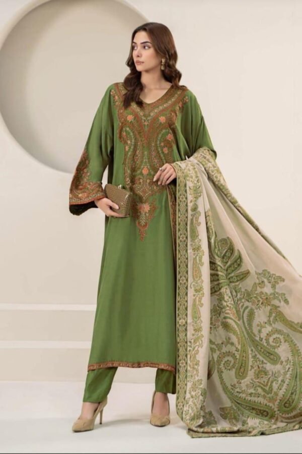 3 pcs embroidered suit - Image 2
