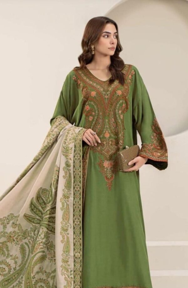 3 pcs embroidered suit - Image 3