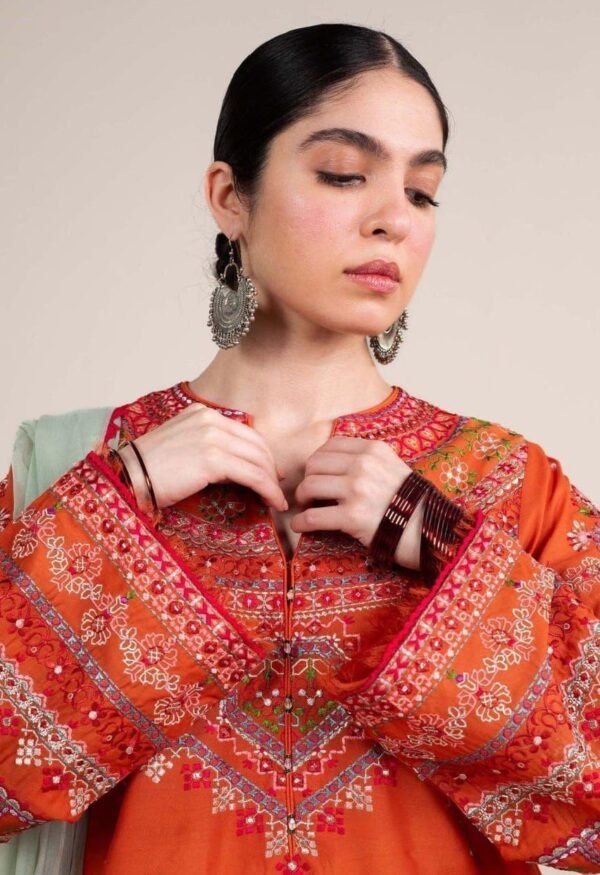 Exquisite unstiched embroidered 3pcs