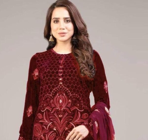 Elegant 3pcs unstiched embroidered suit